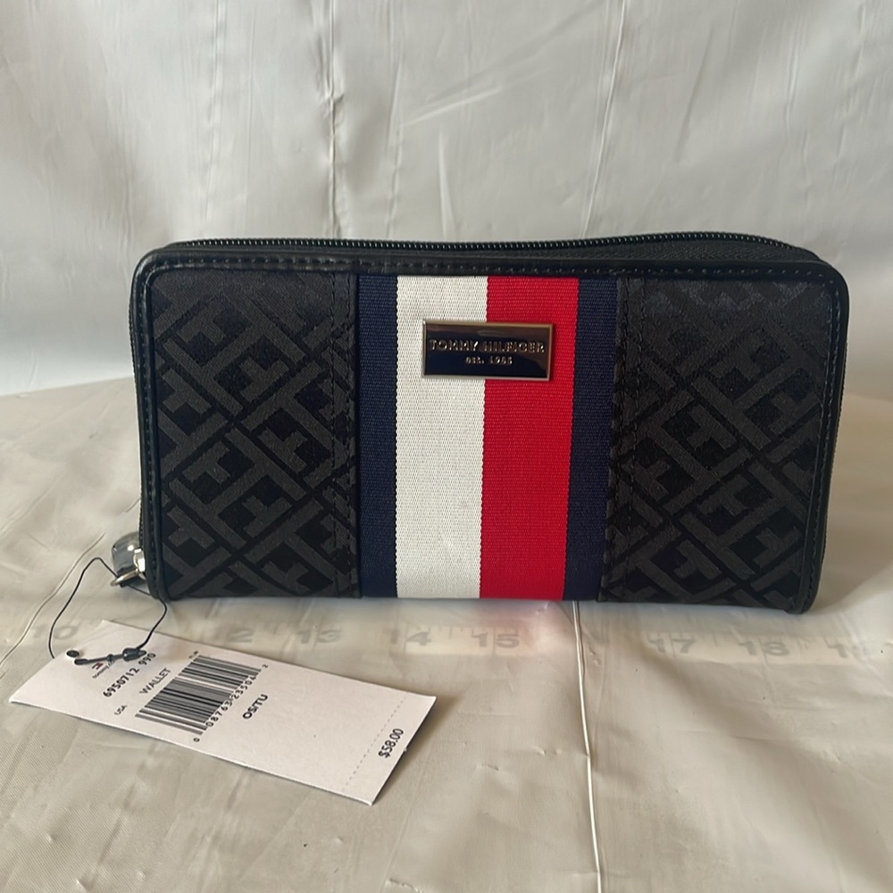 Tommy Hilfiger Black TH Jacquard Wallet w Stripe